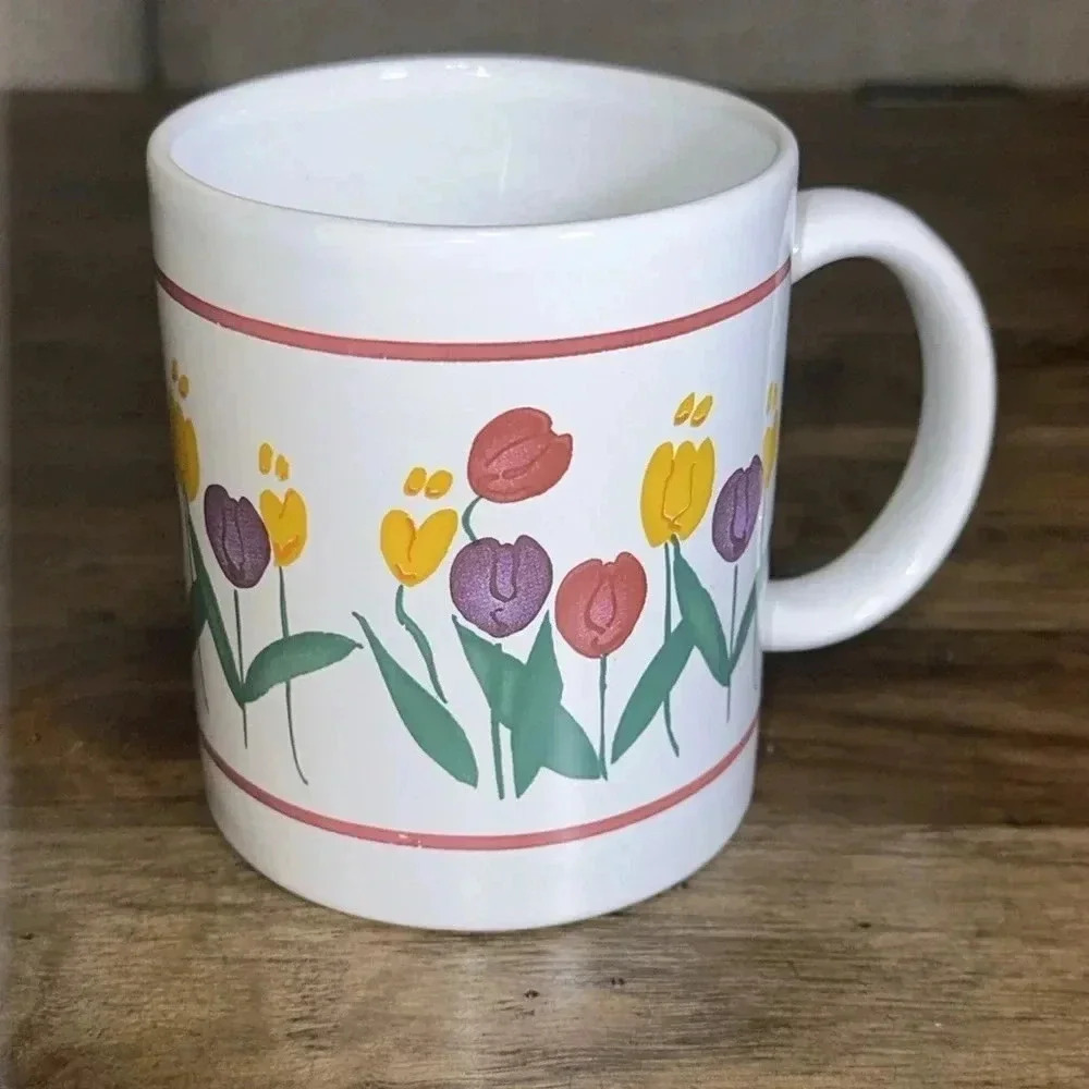 vintage tulip coffee tea cup mug / spring flowers colorful cheerful pretty - Picture 2 of 4